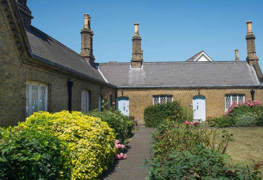 Elis David Almshouses